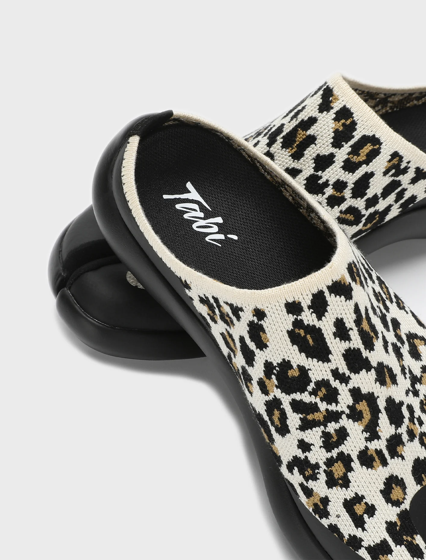 Tabi Mules Women - White Leopard - Image 5