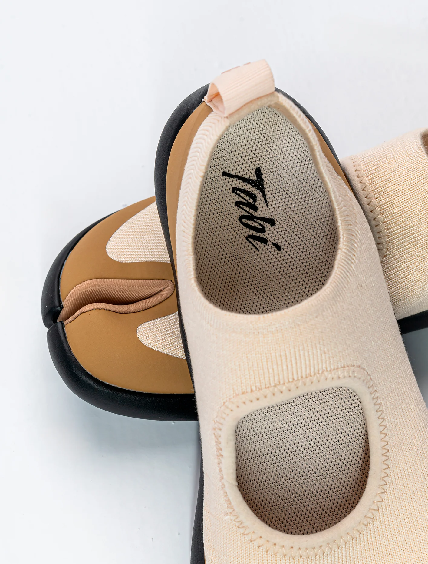Tabi Sandal Women - Off-white/Brown/Black - Image 3