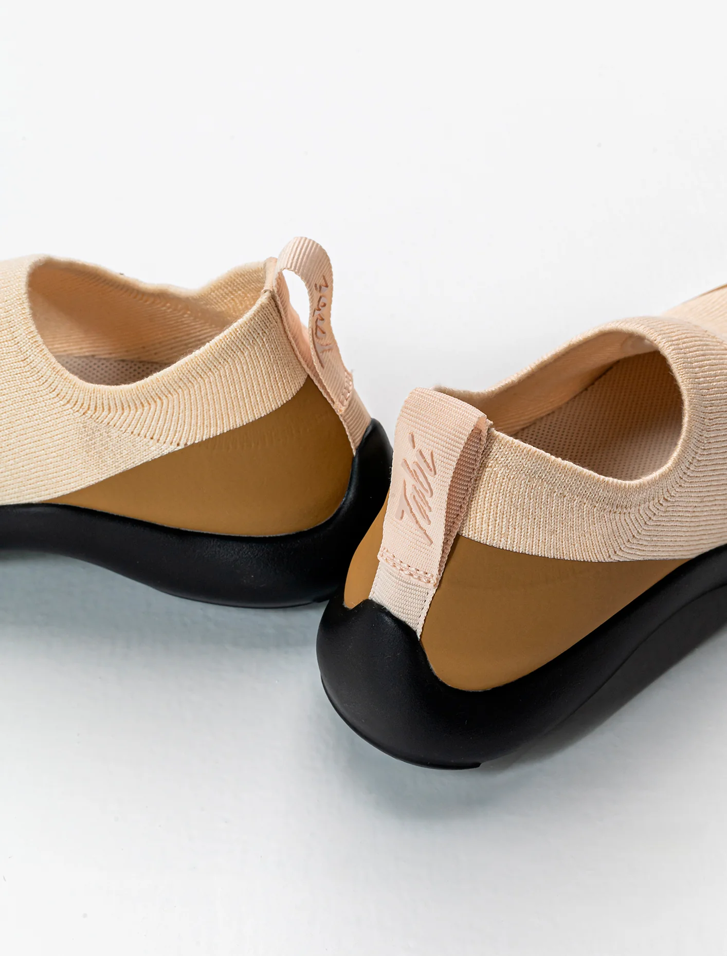 Tabi Sandal Women - Off-white/Brown/Black - Image 4